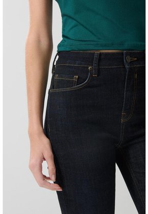 KOAJ PANTALON KOAJ JEAN JEGGING TA  22829 2/2
