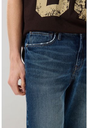 KOAJ BERMUDA KOAJ JEAN 28750 4/25