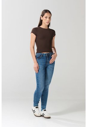 KOAJ Jean Push Up Tiro Alto Azul Claro Con Realce Y Desgastes