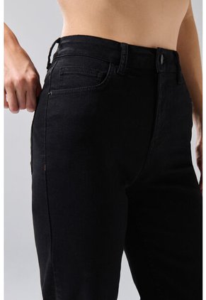 KOAJ Jean Straight Leg Bota Recta Con Tiro Alto Negro Y Bolsillos