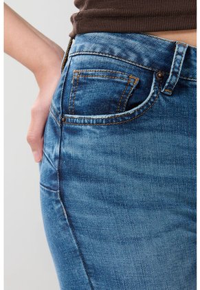 KOAJ Jean Push Up Tiro Alto Azul Claro Con Realce Y Desgastes