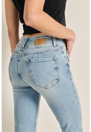 KOAJ  PANTALON  PUSH UP FB 8646 2/24