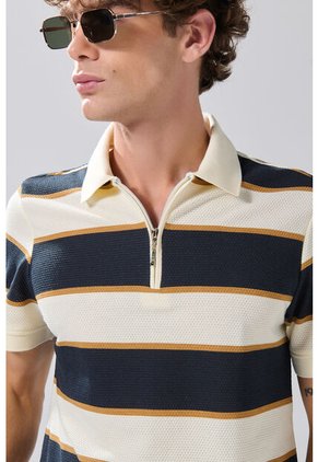 KOAJ Camiseta Polo Kaki Clara Con Manga Corta Y Rayas Azules