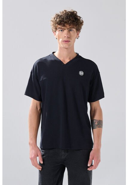 KOAJ Camiseta Azul Intensa Cuello V En Algodón Con Arte College