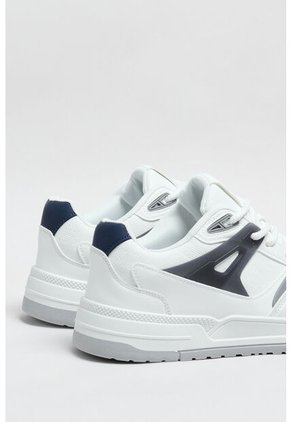 KOAJ Zapatillas Suela Skate, En Contraste De Materiales.