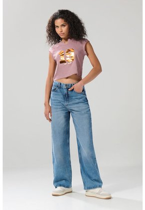 KOAJ Camiseta Rosada Con Arte College Y Manga Ranglan Corta