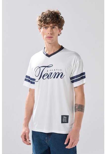 KOAJ Camiseta Cuello V Crema Clara Con Diseño College