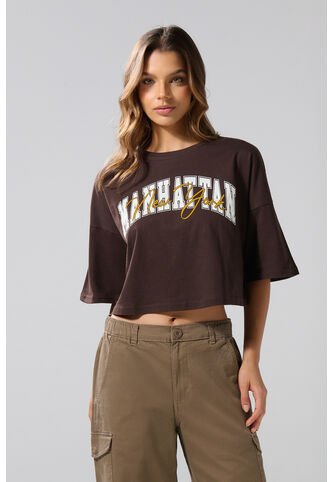 KOAJ Camiseta Café Oscura Crop Top Oversize Con Arte College Koaj