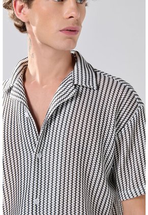 KOAJ Camisa Cuello Resort Blanca Con Rayas Negras Y Botones