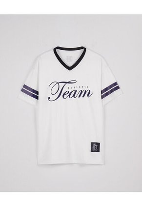 KOAJ Camiseta Cuello V Crema Clara Con Diseño College