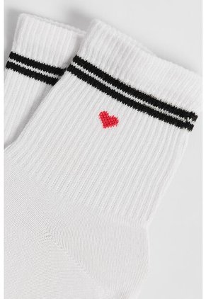 KOAJ Medias Cortas Cremas Con Corazón Rojo Y Rayas