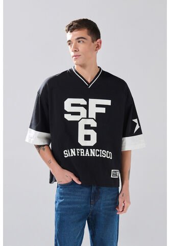 Camiseta Cuello V Oversize Negra Con Estampados College Koaj