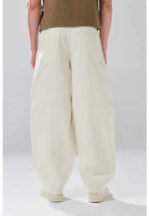 KOAJ PANTALON KOAJ JEAN BALLOON 33156  2/26