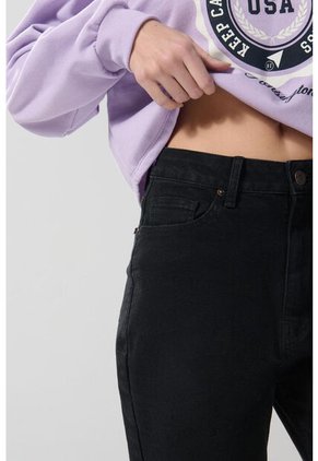 KOAJ PANTALON KOAJ JEAN MOM STA 22456 1/25