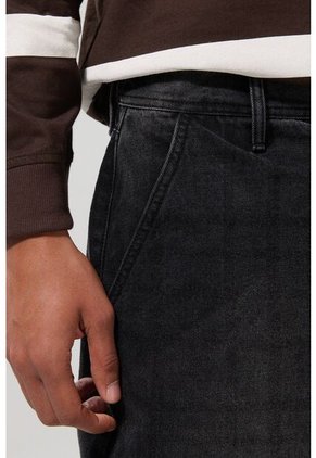 KOAJ PANTALON KOAJ JEAN SKATER 25135 M 3/25