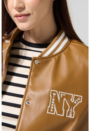 CHAQUETA KOAJ BELYNDA 1  2/25