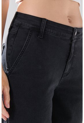KOAJ BERMUDA KOAJ 32538 JORT FEM AG 2/26