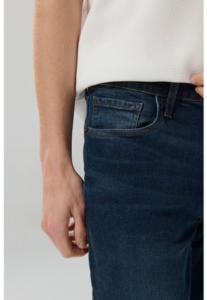 KOAJ PANTALON KOAJ JEAN STRAIGHT LEG 29453 4/