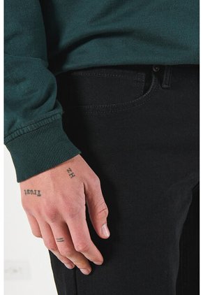 KOAJ PANTALON KOAJ SLIM 17637 4/24