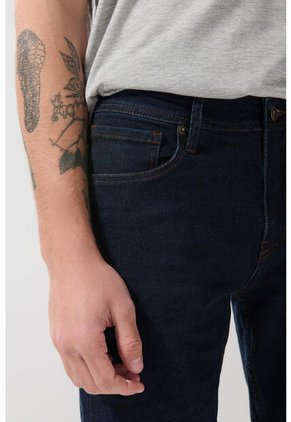 KOAJ PANTALON KOAJ JEAN SLIM 20944 1/25