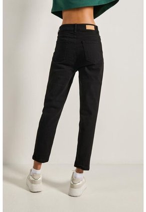 PANTALON KOAJ JEAN MOM STA 8024 2/24