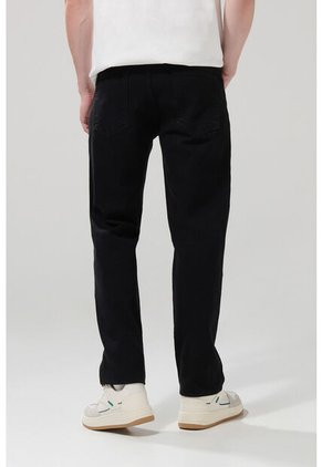 KOAJ PANTALON KOAJ JEAN SLIM 28978 4/25