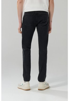 KOAJ PANTALON KOAJ JEAN SLIM 28981 4/25