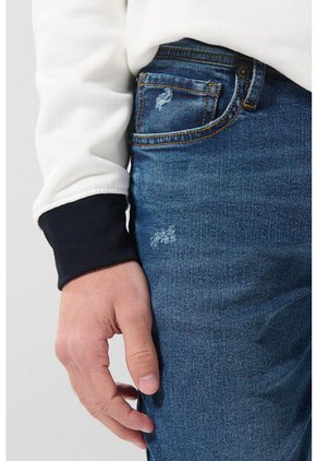 KOAJ PANTALON KOAJ JEAN SLIM 22822 2/25