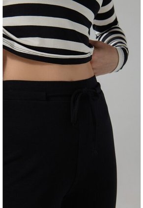 KOAJ PANTALON KOAJ FLARE MODA 28124 4/25