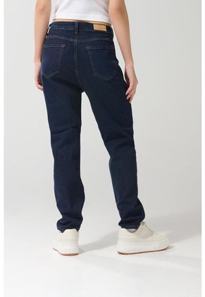 KOAJ PANTALON KOAJ JEAN MOM STA 23477 2/25
