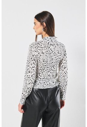 BLUSA KOAJ RECOGIDO LAT ML 8102 3/24