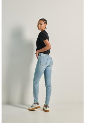 KOAJ PANTALON KOAJ PUSH UP FB 8367 2/24