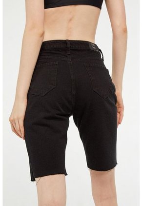 KOAJ-SHORT KOAJ LESLIE TA 1 4/22