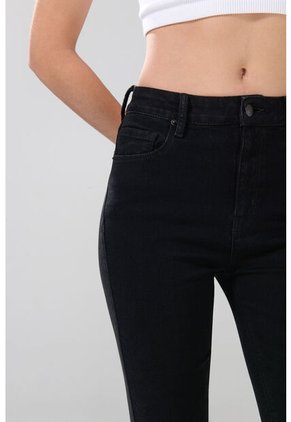 KOAJ PANTALON KOAJ JEAN JEGGING STA 30620 4/2