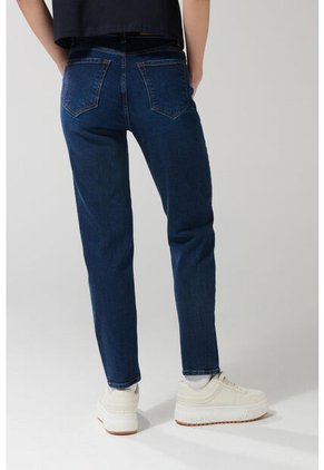 KOAJ PANTALON KOAJ JEAN MOM STA 23350 2/25