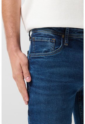 KOAJ PANTALON KOAJ JEAN SLIM 24564 2/25