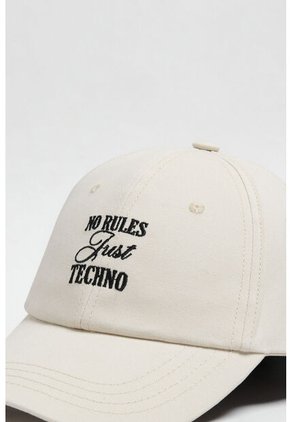 KOAJ CACHUCHA KOAJ 31214 1/26