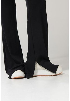 KOAJ PANTALON KOAJ FLARE MODA 21847 2/25