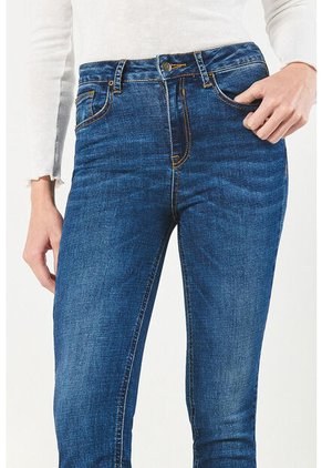 KOAJ PANTALON KOAJ PUSH UP FB 12523 3/24