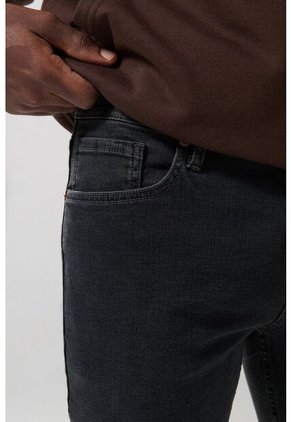 PANTALON KOAJ JEAN SLIM 24824 3/25