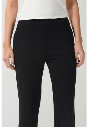 KOAJ PANTALON KOAJ FLARE MODA 21847 2/25