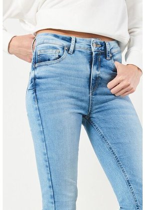 KOAJ PANTALON KOAJ PUSH UP FB 13011 3/24
