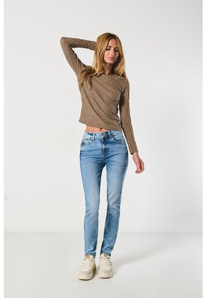 KOAJ PANTALON KOAJ PUSH UP FB 16390 4/24