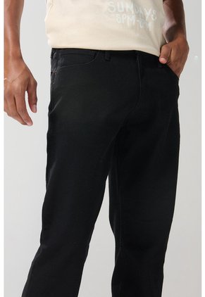 KOAJ PANTALON KOAJ JEAN SLIM 22492 1/25