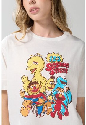 CAMISETA KOAJ RIANNA 24502 2/25