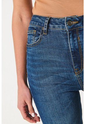 KOAJ PANTALON KOAJ PUSH UP FB 16391 4/24