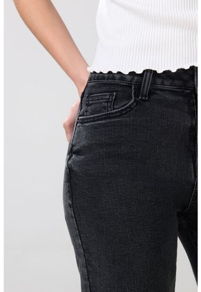 KOAJ PANTALON KOAJ JEAN STRAIGHT LEG 28883 4/