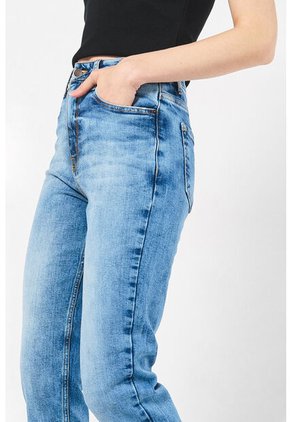 KOAJ PANTALON KOAJ JEAN MOM STA 13949 4/24