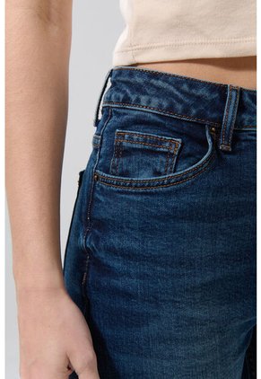 KOAJ PANTALON KOAJ JEAN MOM STA 27731 3/25