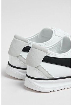 KOAJ ZAPATOS KOAJ CLASSIC 29120 2/26